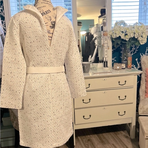 BEAUTIFUL, white tweed dress 👗 with shimmer throughout. In size XS NWT, - Picture 9 of 11